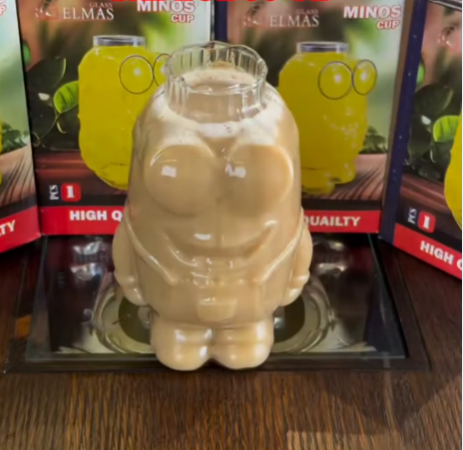 Minyon Figürlü Soğuk Kahve Bardağı - 1
